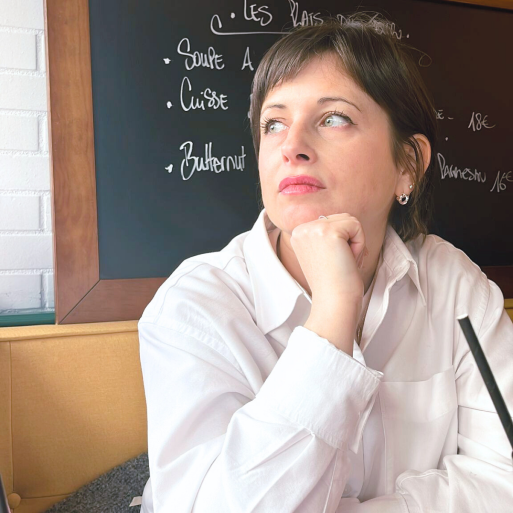 Anaïs, travel planner au Havre, recherchant des pépites et expériences uniques pour chaque voyage